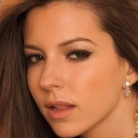Shelby Chesnes Naakt