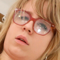 Stella Locke Naakt