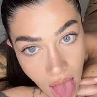 Stella Tormento Naakt