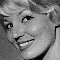 Tania Velia Naakt
