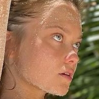 Tanya Kozina Naakt