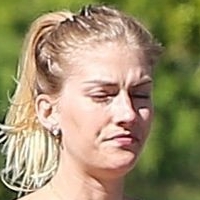 Taylor Neisen Naakt