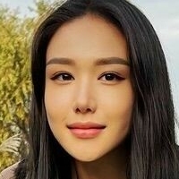 Thea Lee Naakt