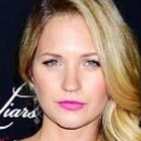 Vanessa Ray Naakt