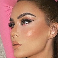 Xhensila Myrtezaj Naakt