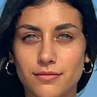 Zara Kiri Naakt
